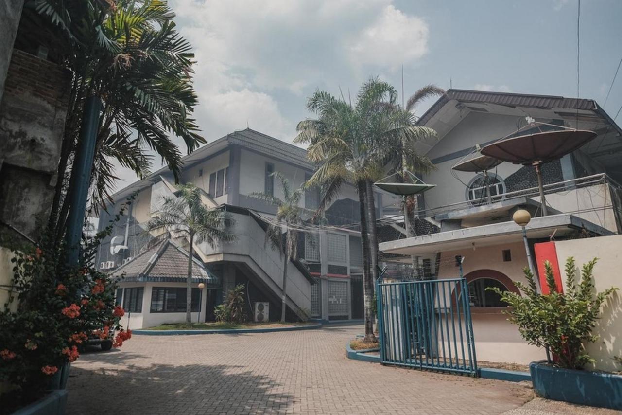 Reddoorz Plus Near Pelabuhan Merak Cilegon Buitenkant foto