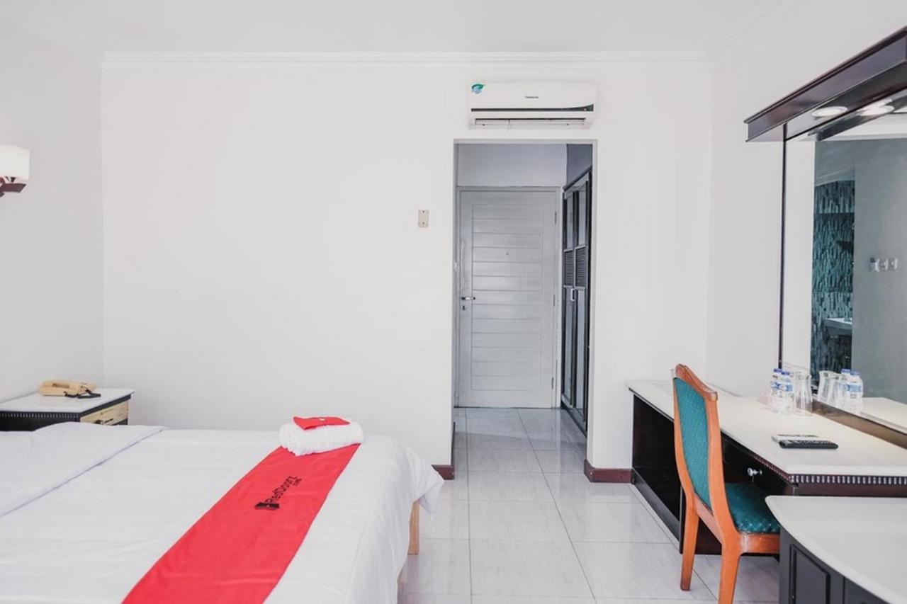 Reddoorz Plus Near Pelabuhan Merak Cilegon Buitenkant foto